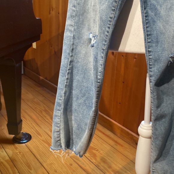 Mom Jeans - Picture 5 of 11